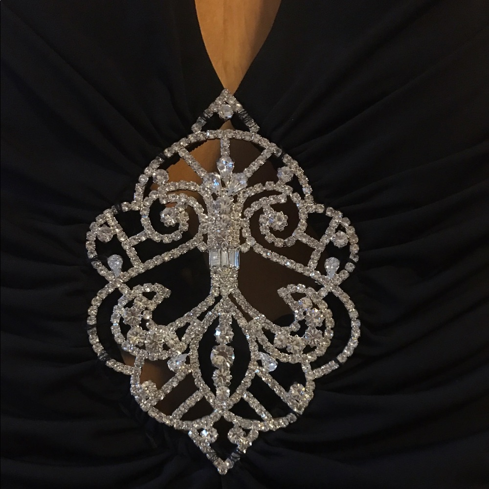 Beautiful black Caché gown